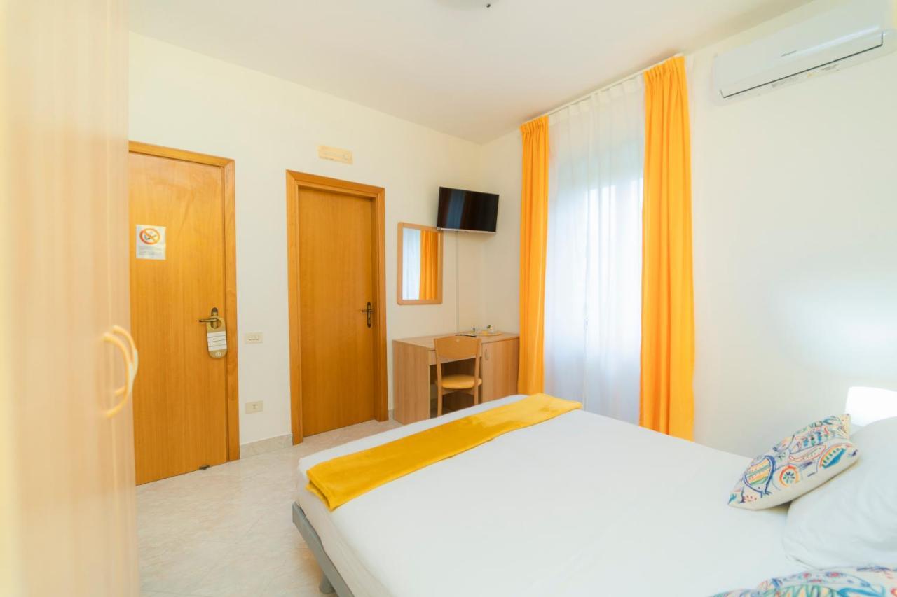 Bed and Breakfast Tra I Monti Tramonti Exterior foto